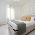 Apartament Bright Near Metro & Airport Trains Rzym
