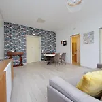 Bright Near Metro & Airport Trains Apartament Rzym