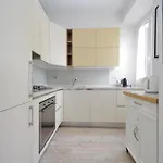 Apartament Bright Near Metro & Airport Trains
